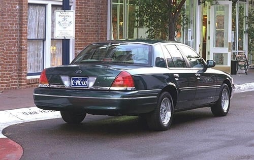 اسطبات فورد فكتوريا خلفيه 1998 - 2005 ( جديد )