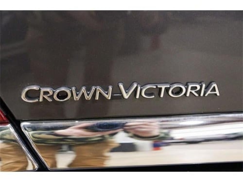 شعار كراون فكتوريا للعاكس الخلفي ( مدني وبوليسي )