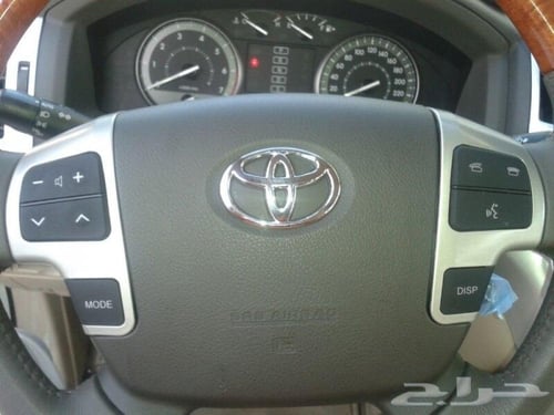 ازرار تحكم و غطاء ايرباق لاندكروزر 2015 -2008