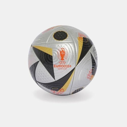 كرة نهائي يورو2024