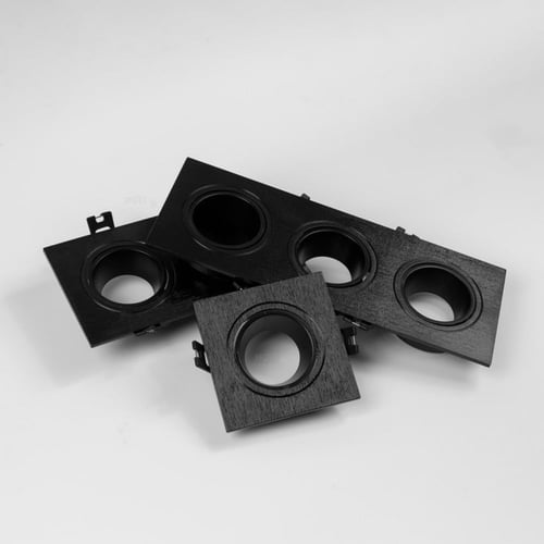 قاعدة سبوت لايت بلاستيك ثلاثي اسود متحرك