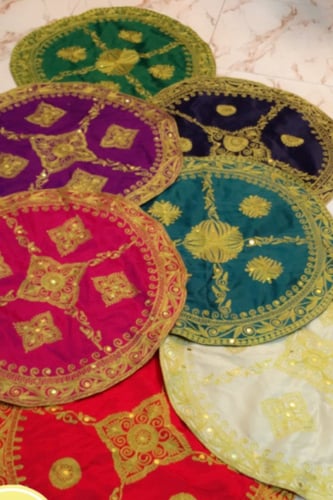 مفارش طاولات تطريز بحريني