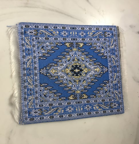 ميني كوستر بنمط سجاد شرقي