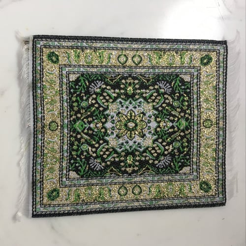 ميني كوستر بنمط سجاد شرقي