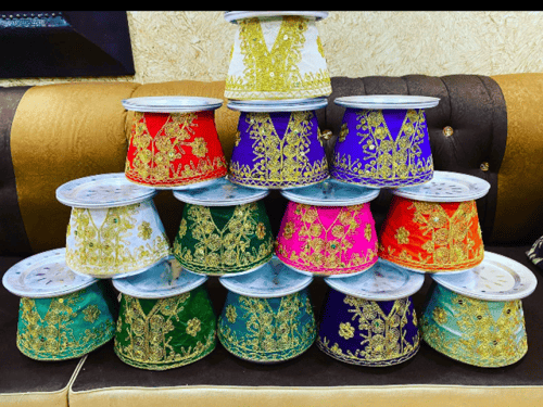 فدر شعبي لتقديم الحلويات مقاس كبير مطرز بحريني