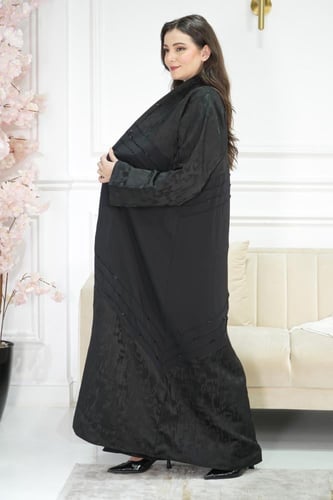 عباية صالونه نص شك – فخامة عملية أنيقة
