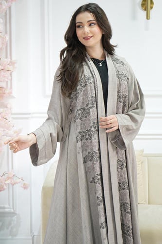عباية كلوش تطريز بيج