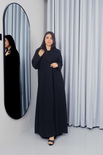 عباية بليزر نص كلوش بدقة خيط فاخرة بتصميم ملكي أني...