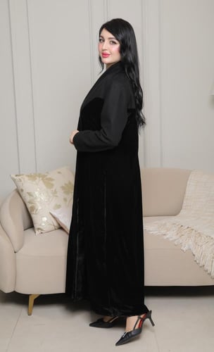 عباية شتوي ديباج جوخ بتصميم مخمل مثلث فخم وأنيق