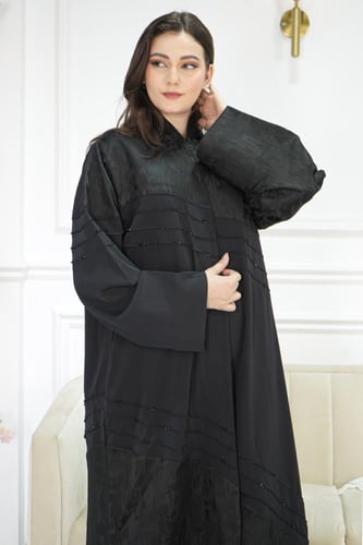 عباية صالونه نص شك – فخامة عملية أنيقة