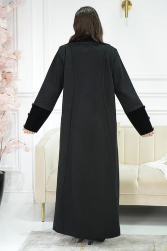 عباية قطيفة زرار – إطلالة شتوية أنيقة