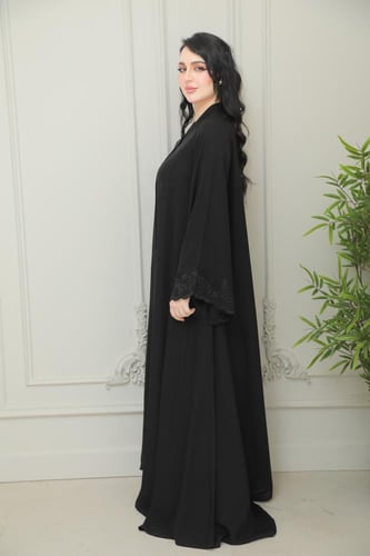 عباية كلوش إنترنت كوري بتطريز وريدات أسود فاخرة وم...