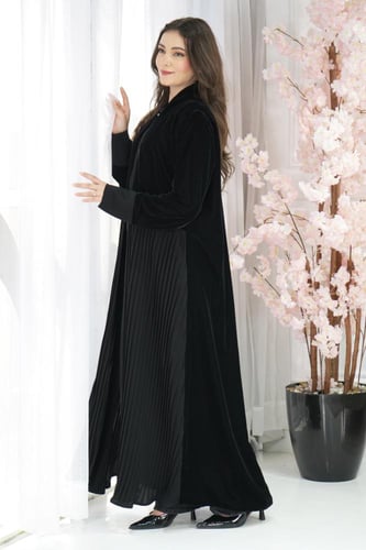 عباية قطيفة نص كسرات – أناقة شتوية عملية