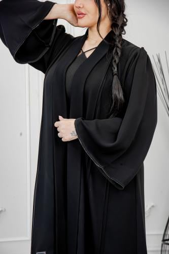 عباية ياقة كم مروحة كريستال – أناقة عملية فاخرة