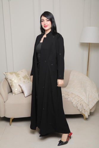 عباية بليزر مبطن شك – فاخرة وأنيقة