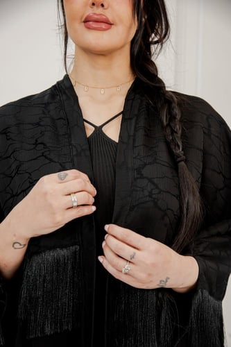 عباية بشت هدب انترنت وجاكارا – فاخرة ومميزة