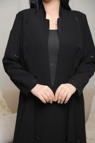 عباية بليزر مبطن شك – فاخرة وأنيقة