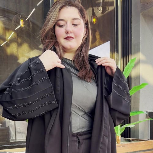 عبايه مربع تطريز كرستال اسود