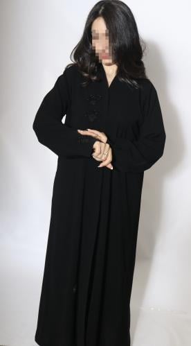 عباية كريب ملكي بتطريز جنب وكم شك دردوز رمش