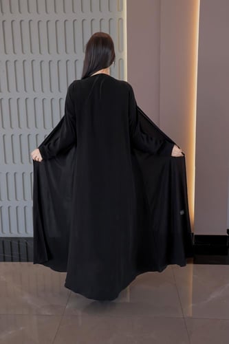 عباية كريب ملكي قطري – فاخرة وعملية