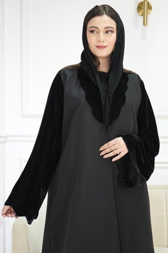 عباية كتف قطيفة حلزوني – لمسة شتوية فاخرة