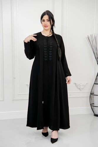 عباية ملكي شك أمام مكرّه – تصميم عملي أنيق