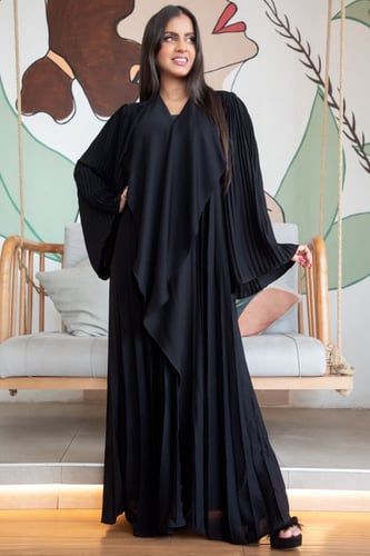 عباية زوم كسرات كامل كم مربع – فاخرة ومميزة