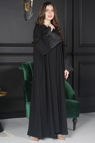 عباية نواعم حرير كلفة فصوص أسود بكم مربع أنيق وفاخ...