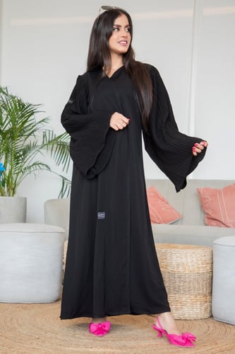 عباية نواعم كسرات كتف – أنيقة وناعمة