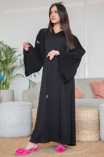 عباية نواعم كسرات كتف – أنيقة وناعمة