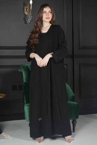 عباية كريب ملكي مطرزة على الأكمام بقصة فرنسية أنيق...