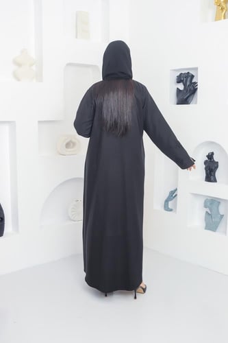 عباية كريب ملكي بتطريز دقيق على القلاب والأكمام ال...