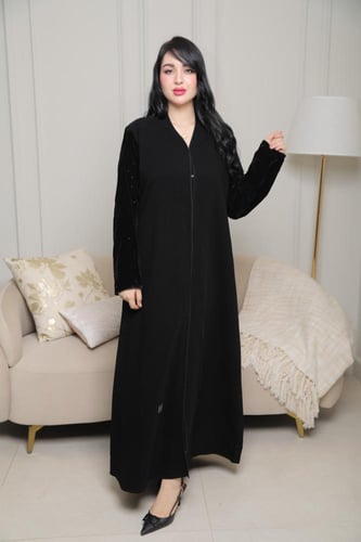 عباية تيجان كتف مخمل لول بتصميم راقٍ ولمسة شتوية ف...