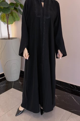 عباية ماك يو تطريز أمام وكم – أنيقة وعملية