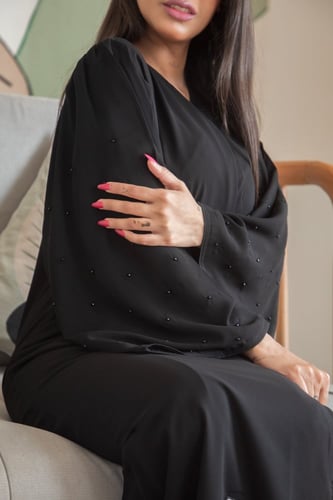 عباية شيفون بطانة لؤلؤ – فاخرة وناعمة