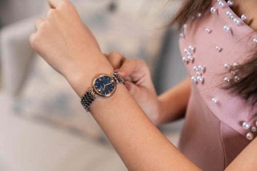 SP5400 ساعة نسائية ستانلس ستيل سادة