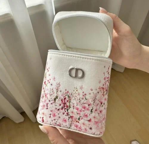 شنطه ديور سبشل ادشن إصدار محدود شامل البوكس