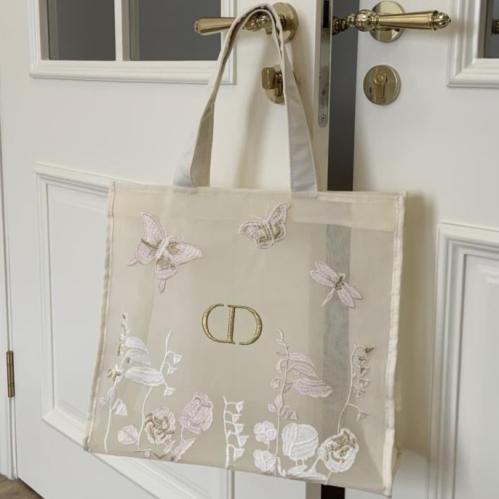 شنطة ديور دانتيل بيق سايز