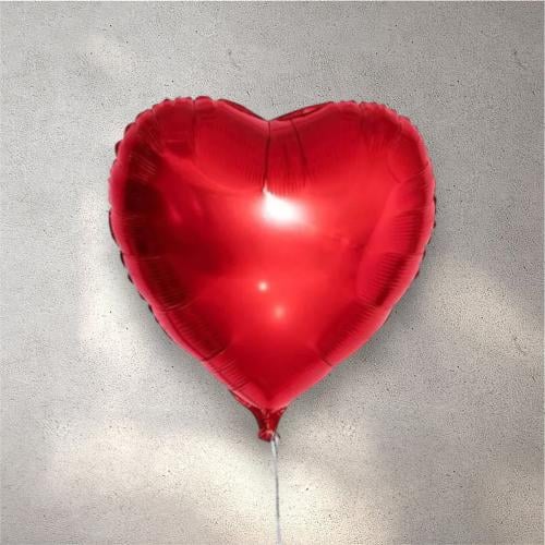 بالون قلب احمر