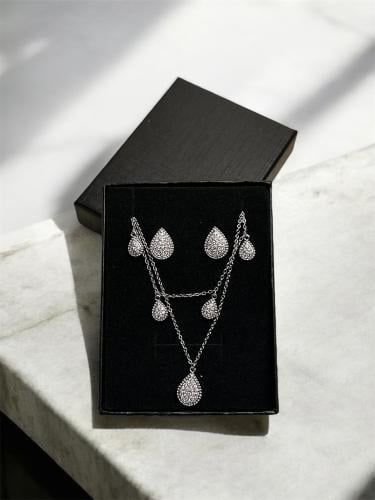 طقم نسائي زيركون