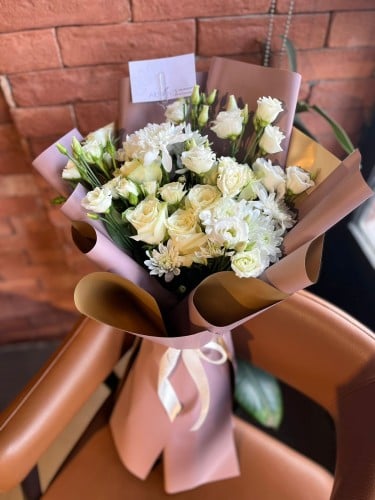 باقة ورد ابيض