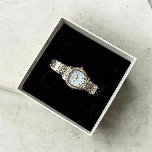 ساعة نسائية