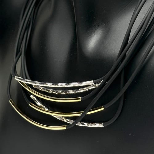 عقد ذهب عيار18 بوزن 9.80 جم تقريبا