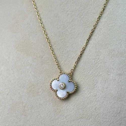 عقد ذهب عيار18