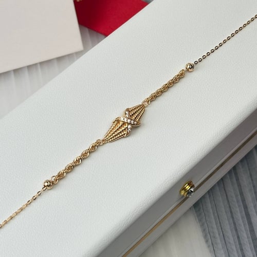 طقم ذهب عيار21 بوزن 16.04 جم تقريبا