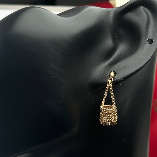 طقم ذهب عيار21 بوزن 15.44 جم تقريبا