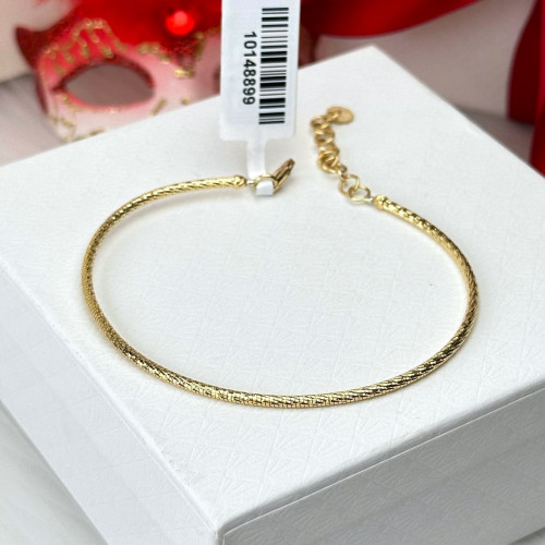 اسورة ذهب عيار18 بوزن 5.24 جم تقريبا