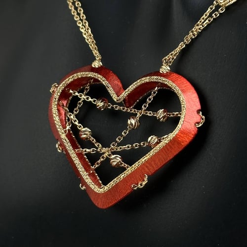 نصف طقم ذهب عيار18 بوزن 36.45 جم تقريبا