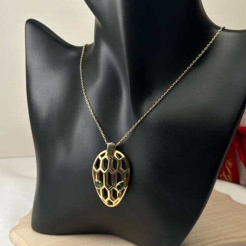 عقد ذهب عيار18 بوزن 13.10 جم تقريبا