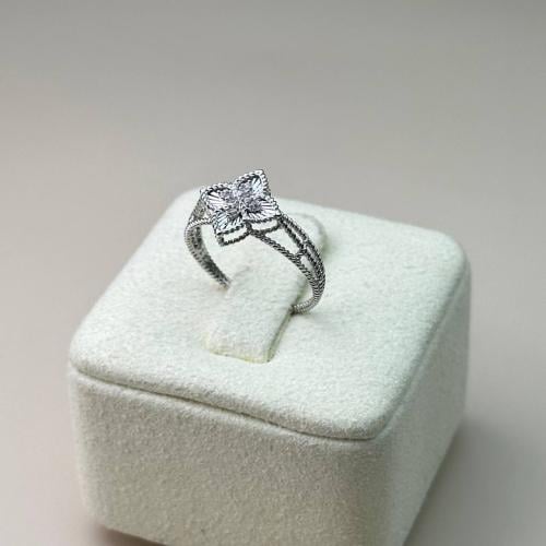 خاتم ذهب ابيض عيار18